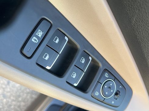 Used 2020 Hyundai Santa Fe SEL w/ Cargo Package image 10