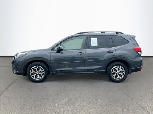 Used 2023 Subaru Forester Premium AWD/4WD image 4