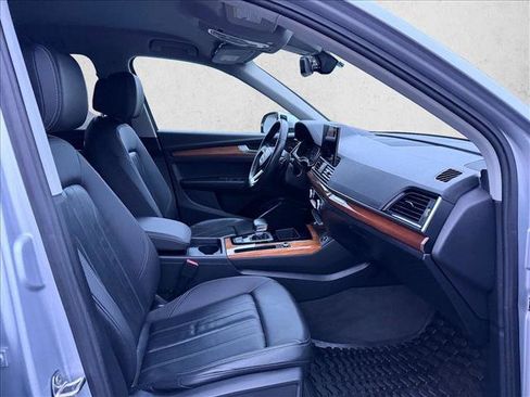 Used 2023 Audi Q5 2.0T Premium w/ Convenience Package image 21