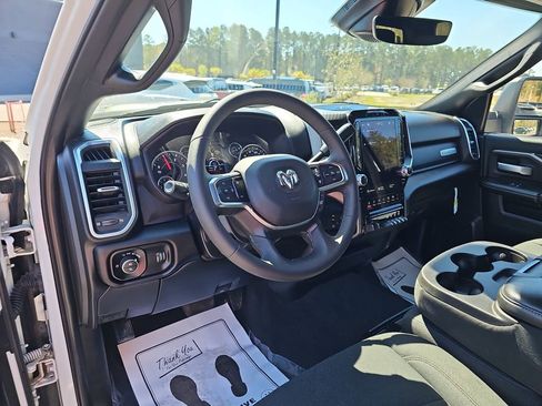 Used 2025 RAM 2500 Big Horn AWD/4WD image 21