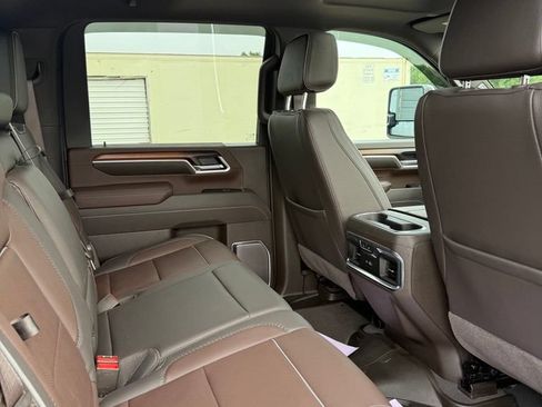 Used 2025 GMC Sierra 2500 Denali w/ Denali Reserve Package AWD/4WD image 25