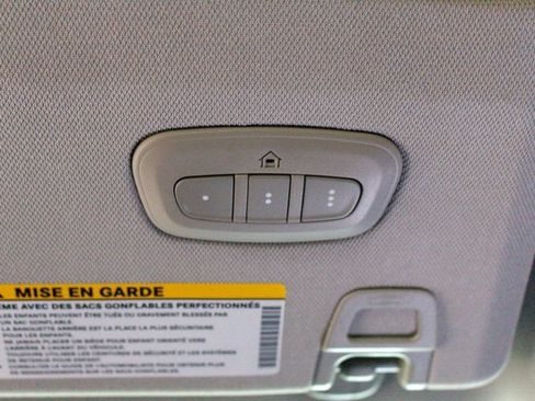 Used 2023 Jeep Grand Cherokee Limited w/ Black Appearance Package image 18