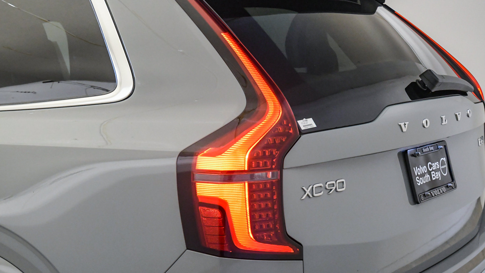 Certified 2026 Volvo XC90 B6 Plus AWD/4WD image 12