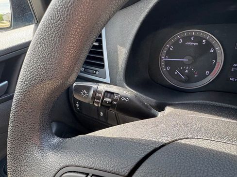 Used 2017 Hyundai Tucson SE AWD/4WD image 28