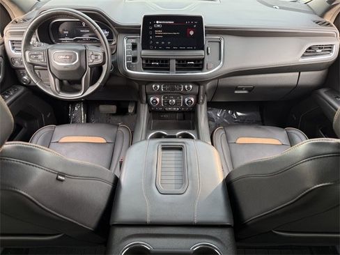 Used 2023 GMC Yukon AT4 w/ AT4 Premium Package image 11