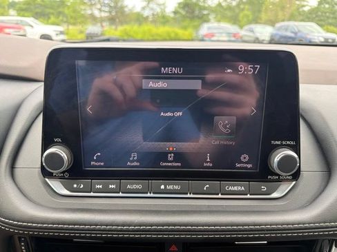 Used 2022 Nissan Rogue SV AWD/4WD image 26