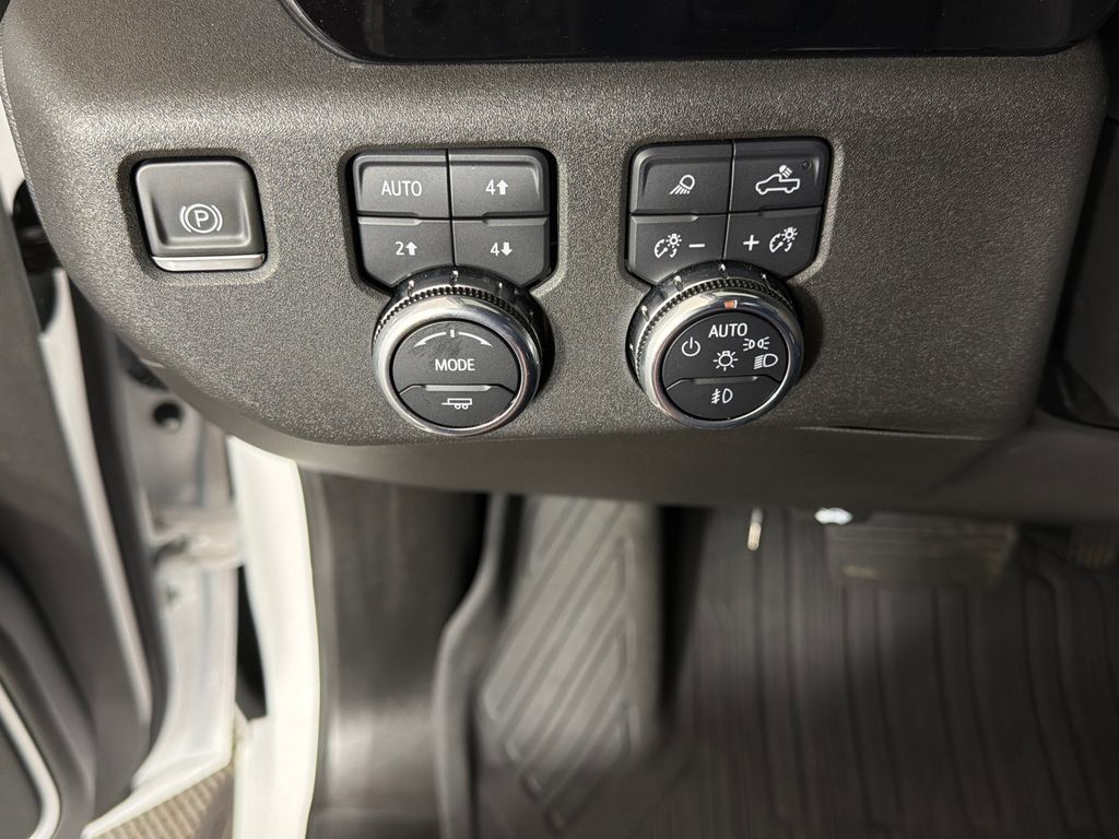 Used 2023 GMC Sierra 1500 SLT w/ SLT Premium Package AWD/4WD image 15