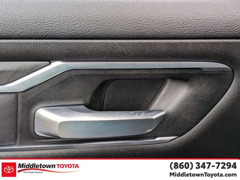 Used 2025 RAM 1500 Big Horn AWD/4WD image 11