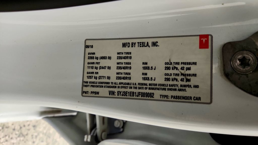 Used 2018 Tesla Model 3 Long Range AWD/4WD image 23