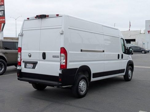 Used 2025 RAM ProMaster 2500 w/ Convenience Group FWD image 11