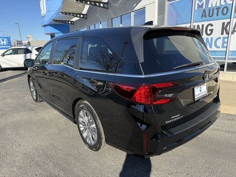 New 2026 Honda Odyssey Touring image 15
