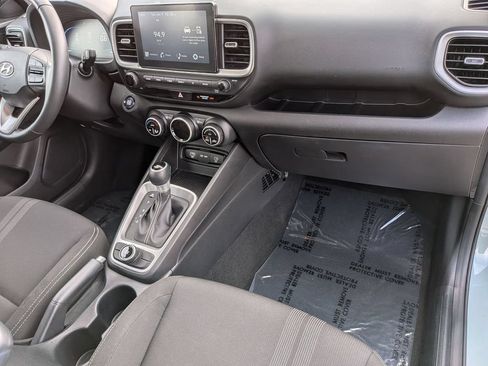 Used 2025 Hyundai Venue SEL FWD image 30