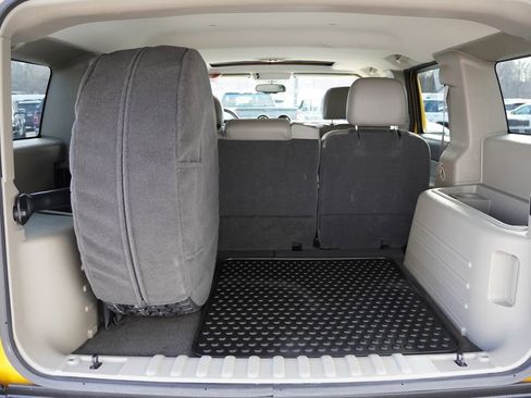 Used 2004 HUMMER H2 w/ Preferred Equipment Group image 23