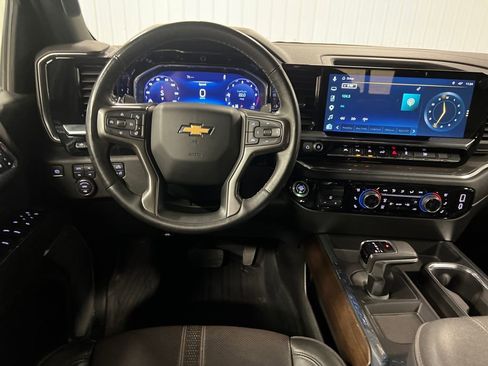 Certified 2023 Chevrolet Silverado 1500 High Country w/ Technology Package image 18