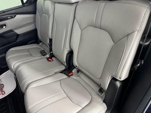 Used 2025 Honda Pilot EX-L image 37