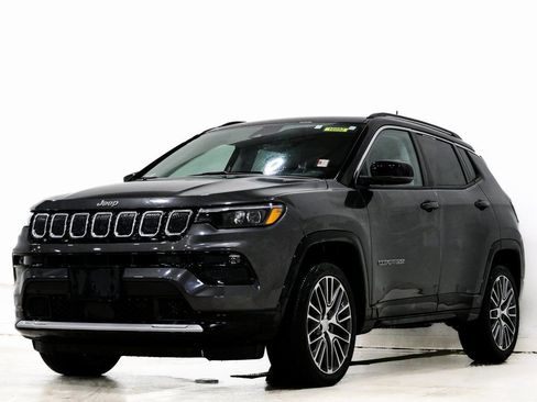 Used 2022 Jeep Compass Limited w/ Elite Group image 3