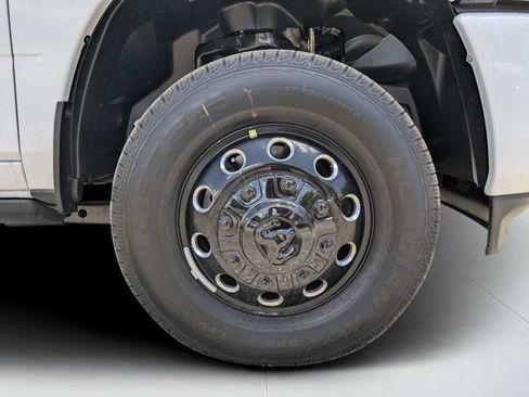 New 2026 RAM 3500 Laramie AWD/4WD image 10