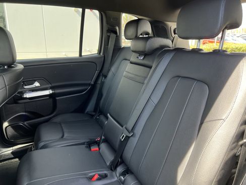 Certified 2020 Mercedes-Benz GLB 250 image 33