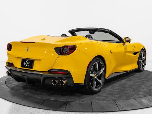 Used 2023 Ferrari Portofino M RWD image 8