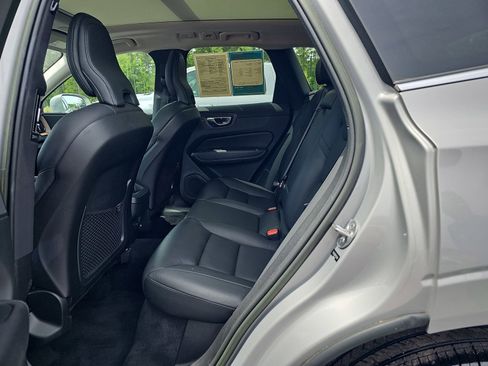 Used 2023 Volvo XC60 B5 Plus w/ Protection Package Premier FWD image 16