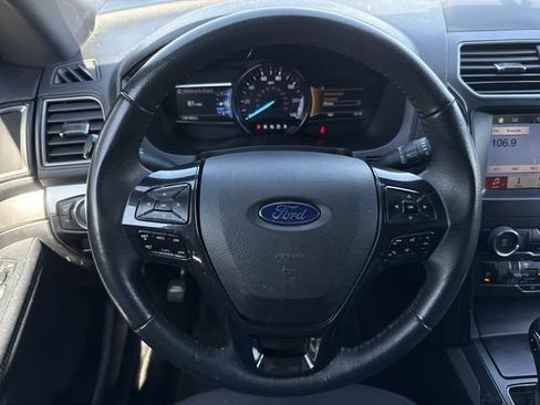 Used 2019 Ford Explorer XLT w/ Equipment Group 201A AWD/4WD image 13