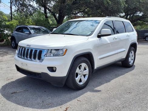 Used 2012 Jeep Grand Cherokee Laredo RWD image 3