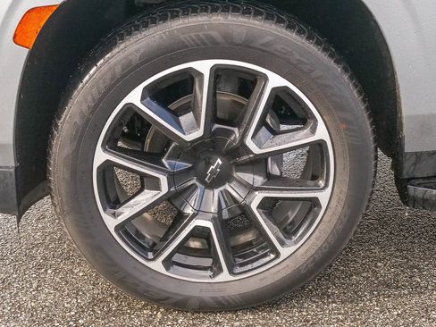 Used 2023 Chevrolet Tahoe RST w/ Luxury Package image 5