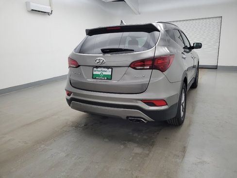 Used 2018 Hyundai Santa Fe Sport image 7
