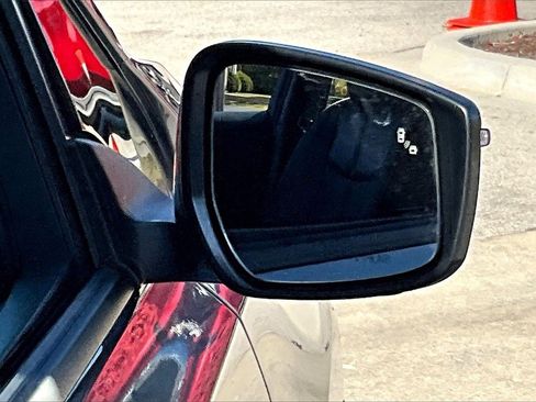 Used 2022 Nissan Leaf SL Plus image 22