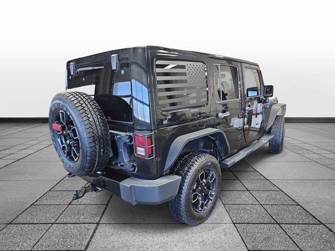 Used 2018 Jeep Wrangler Unlimited Sahara image 5