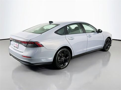 Certified 2025 Honda Accord SE image 19