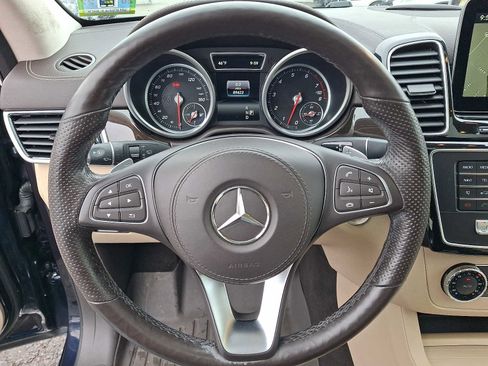 Used 2017 Mercedes-Benz GLS 450 4MATIC image 22