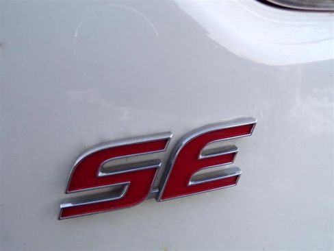 Used 2022 Toyota Corolla SE image 13