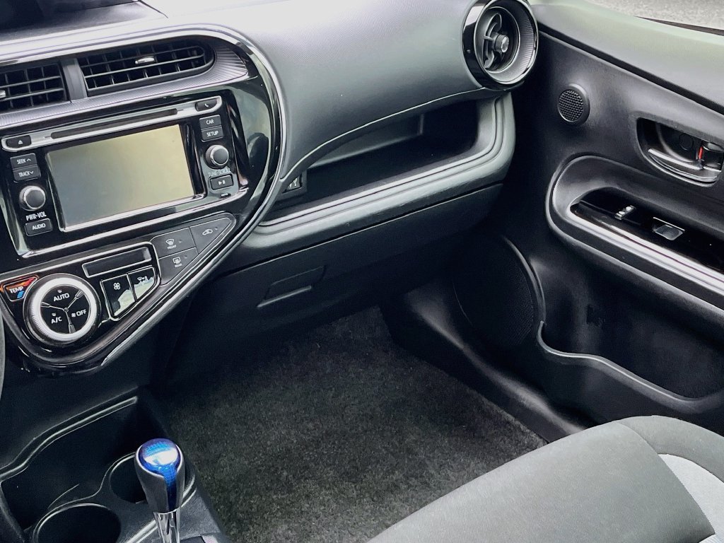 Used 2018 Toyota Prius C Two FWD image 21