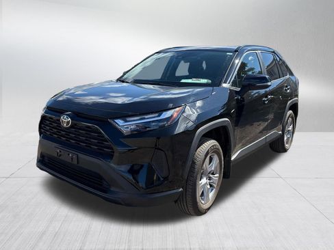 Used 2025 Toyota RAV4 XLE w/ Convenience Package AWD/4WD image 2