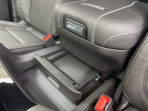 New 2026 GMC Yukon Denali w/ Sun & Power Step Package image 21