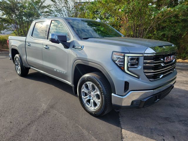 Used 2025 GMC Sierra 1500 SLT AWD/4WD image 1