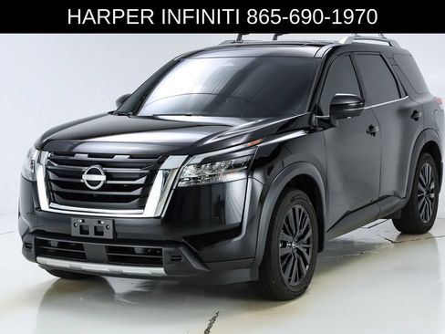 Used 2024 Nissan Pathfinder SL w/ SL Premium Package AWD/4WD image 1