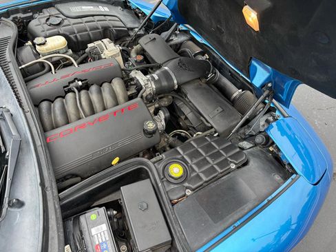 Used 1998 Chevrolet Corvette Coupe RWD image 12