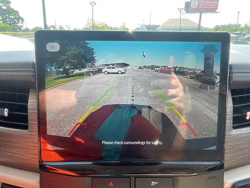 Used 2022 Ford Expedition Limited RWD image 25