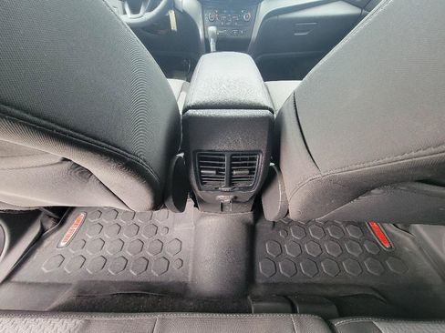 Used 2017 Ford Escape SE FWD image 26