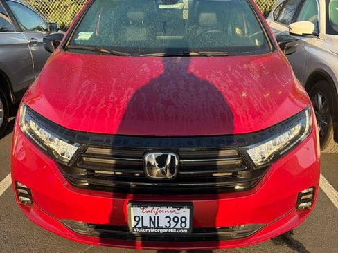 Used 2024 Honda Odyssey Sport image 1