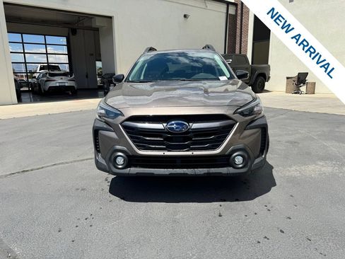 Used 2024 Subaru Outback Limited w/ Popular Package #2 AWD/4WD image 2