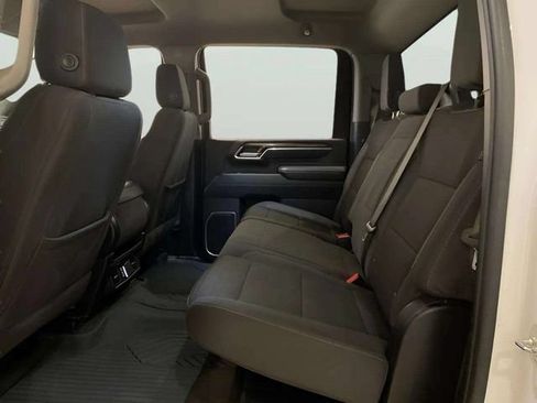 Used 2025 Chevrolet Silverado 2500 LT AWD/4WD image 19