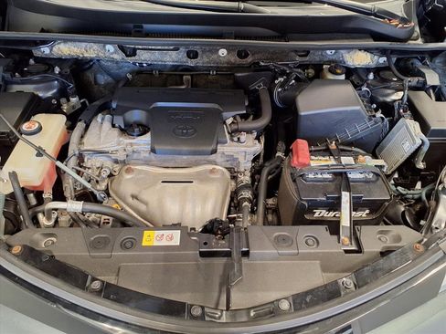 Used 2018 Toyota RAV4 SE image 22