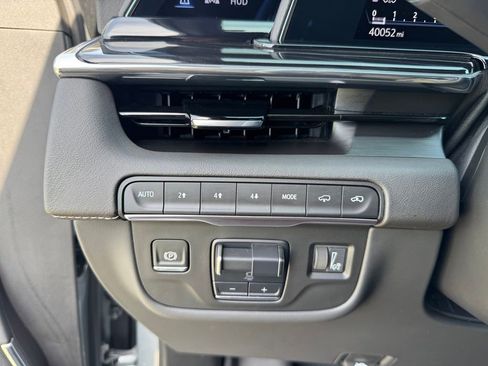 Certified 2024 Cadillac Escalade Sport w/ LPO, ONYX Package AWD/4WD image 24