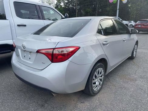 Used 2019 Toyota Corolla LE image 6