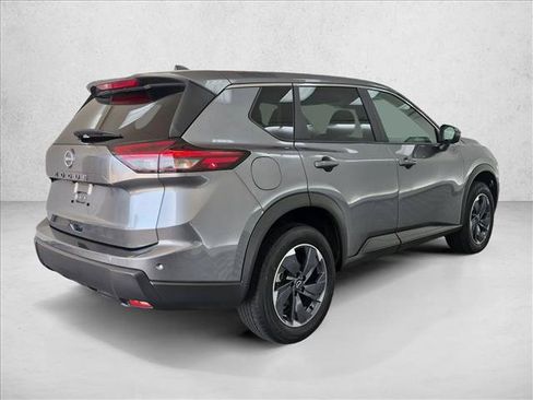 Used 2025 Nissan Rogue SV FWD image 5