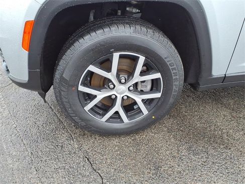 Used 2023 Jeep Grand Cherokee L Limited w/ Trailer Tow Group (B) image 9