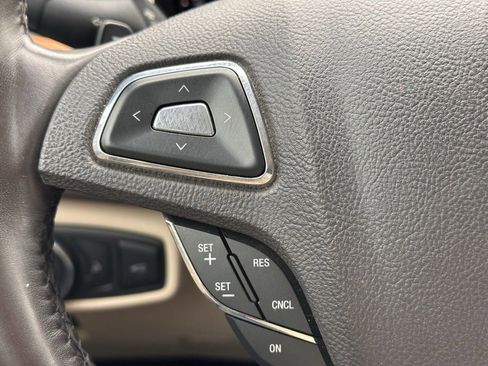 Used 2019 Lincoln MKC Select w/ Select Plus Package image 25